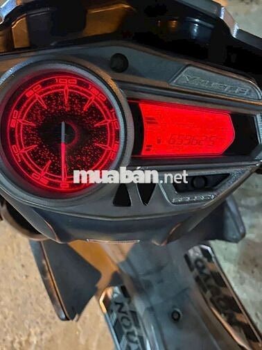  cần tiền bán gấp Yamaha Novo 5 Đen 