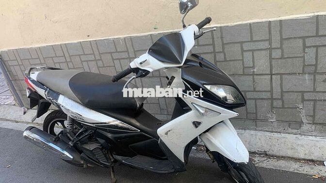 Yamaha Novo Trắng đen