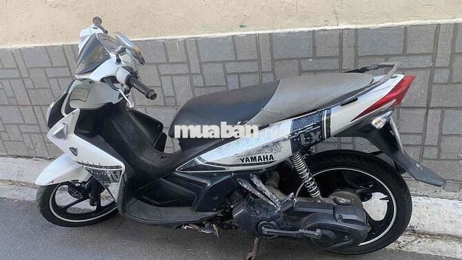 Yamaha Novo Trắng đen