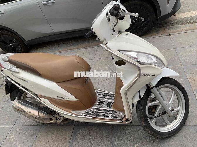 Honda Vision Trắng