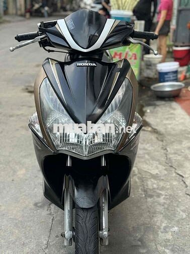 Honda Air Blade  Đen vàng đồng xe chạy ít