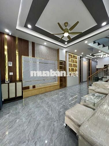 GIẢM 300 TRIỆU CĂN NHÀ MẶT TIỀN ĐẦU KHU DÂN CƯ 