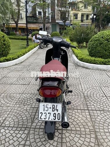 Honda Dream màu Đỏ mận