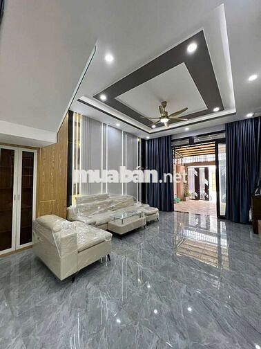 GIẢM 300 TRIỆU CĂN NHÀ MẶT TIỀN ĐẦU KHU DÂN CƯ 