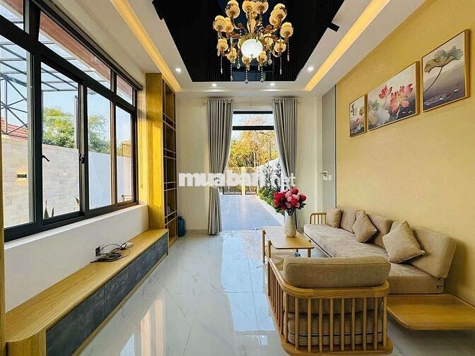 VILLA SÂN VƯỜN 288M2 FULL THỔ CƯ GIÁP RANH BÌNH CHÁNH 