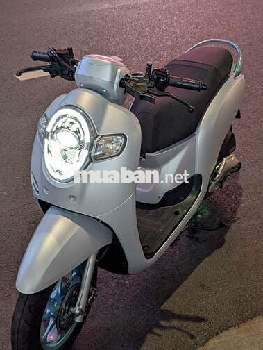 Honda Scoopy Bạc mờ