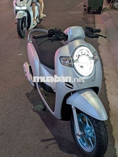 Honda Scoopy Bạc mờ
