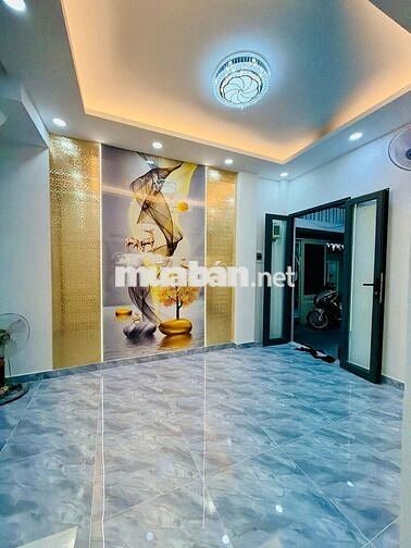 NHÀ ĐẸP Q4- 3 LẦU- NGANG 4m- 18m2- CHỈ 2 TỶ NHỈNH 