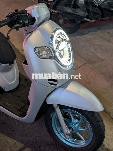 Honda Scoopy Bạc mờ