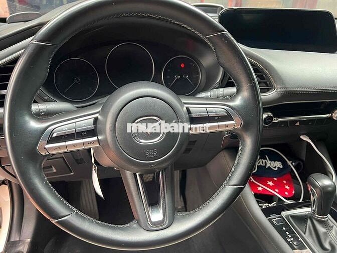 Mazda 3 Sport Luxury 2020 Trắng 45000 km