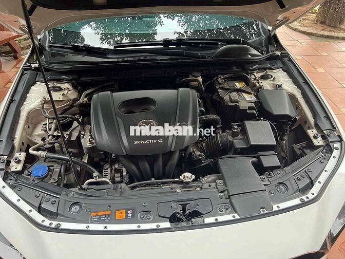 Mazda 3 Sport Luxury 2020 Trắng 45000 km