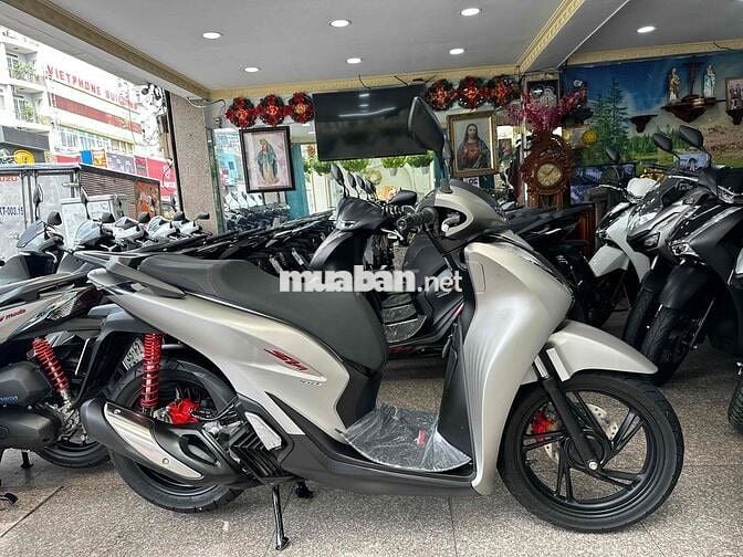 Honda SH 160i ABS 2023 Bạc Đen BSTP Chính Chủ