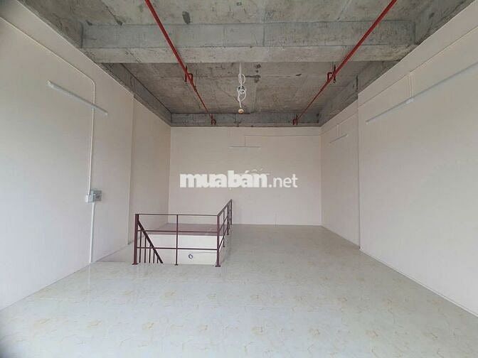 Shophouse 2 tầng mặt tiền QL13 mới 100%, sổ sẵng, mua trực tiếp từ CĐT