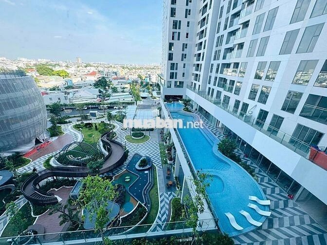 Shophouse 2 tầng mặt tiền QL13 mới 100%, sổ sẵng, mua trực tiếp từ CĐT