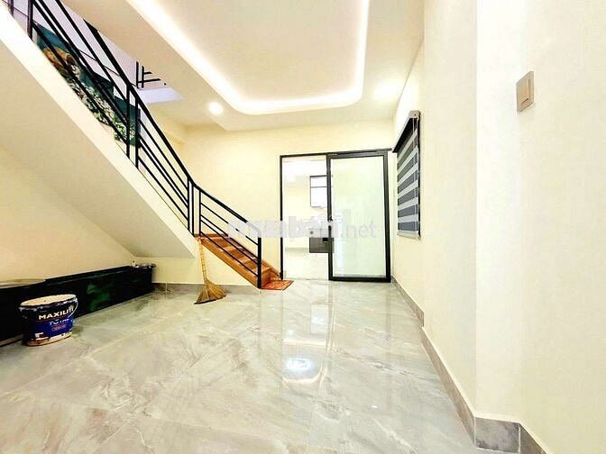 Mặt tiền quận 11 phan xich long 3.60m x 20m 82m2