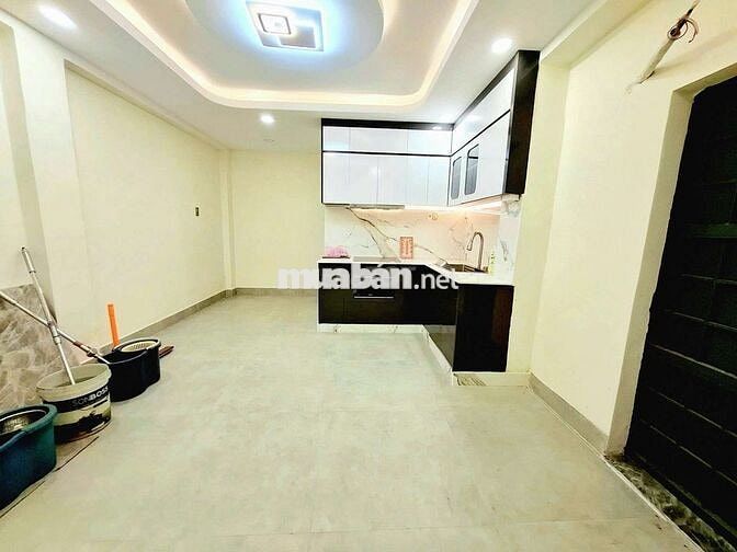 Mặt tiền quận 11 phan xich long 3.60m x 20m 82m2