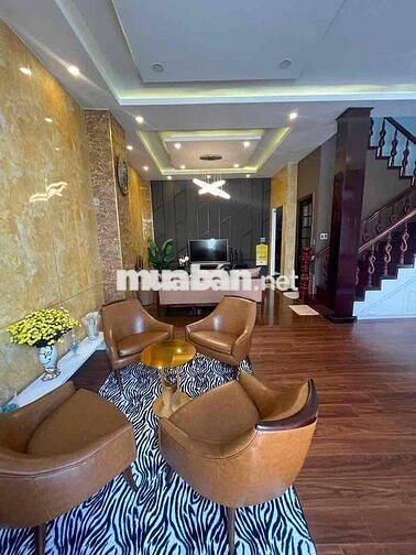 NHÀ ĐẸP GẦN CHỢ HẢI SẢN 3PN,3WC, RA BIỂN 5P