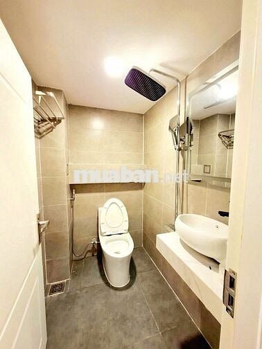 Mặt tiền quận 11 phan xich long 3.60m x 20m 82m2
