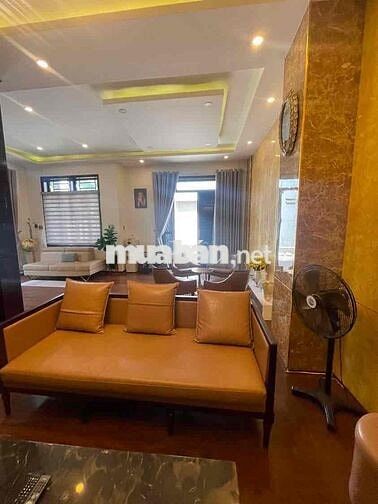 NHÀ ĐẸP GẦN CHỢ HẢI SẢN 3PN,3WC, RA BIỂN 5P