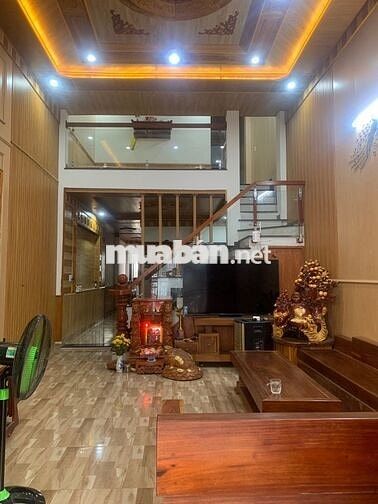NHÀ LẦU TRỆT DT KHỦNG 110M2 SÂN XE HƠI ĐG NGAY LÊ HỒNG PHONG DĨ AN