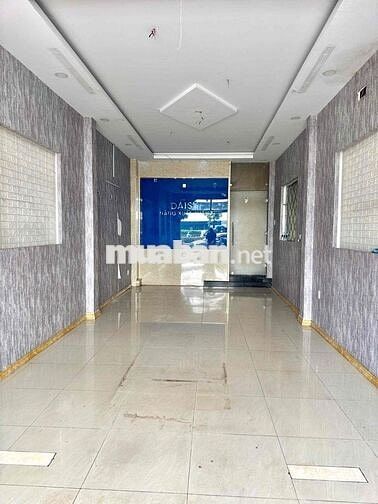 Mặt bằng kinh doanh 48m2 gần sân bay, toà văn phòng