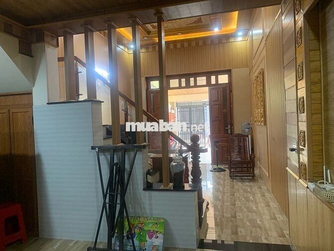 NHÀ LẦU TRỆT DT KHỦNG 110M2 SÂN XE HƠI ĐG NGAY LÊ HỒNG PHONG DĨ AN