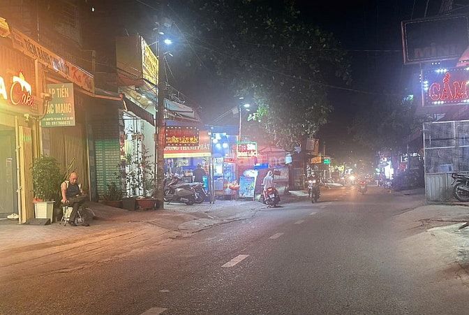 Bán nhà MTKD ngay chợ Nguyễn Tư Giản 80m2 6 lầu đẹp thang máy 14.5 tỷ