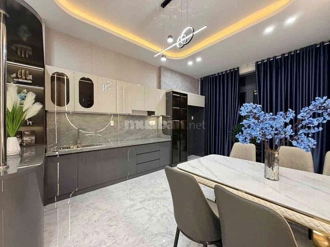 Bán nhà MTKD ngay chợ Nguyễn Tư Giản 80m2 6 lầu đẹp thang máy 14.5 tỷ