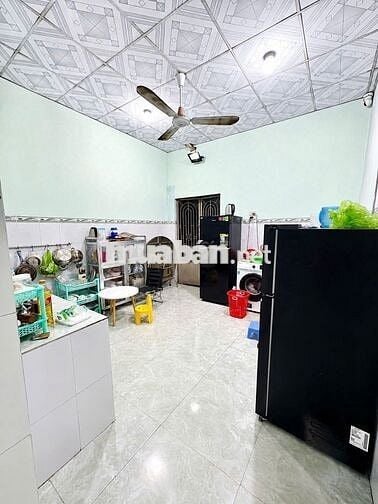 BÁN NHÀ CẤP 4 - KP6 BẾN LỨC-LONG AN (BẾN LỨC-TÂY NINH)