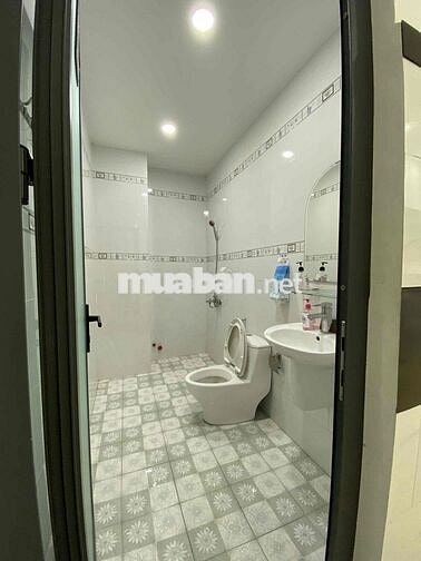 Cho thuê nhà mặt tiền đường Đào trinh nhất 1 hầm; 1 trệt; 3 lầu