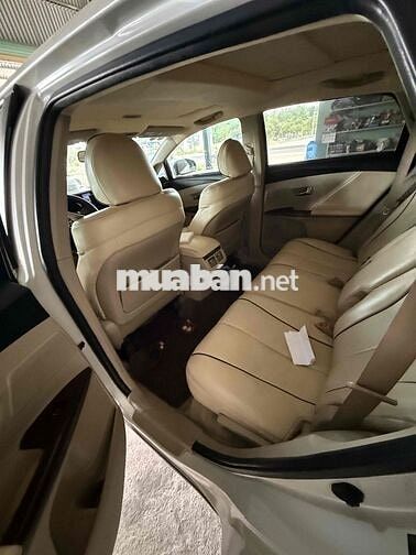Toyota Venza 2.7 AWD Trắng