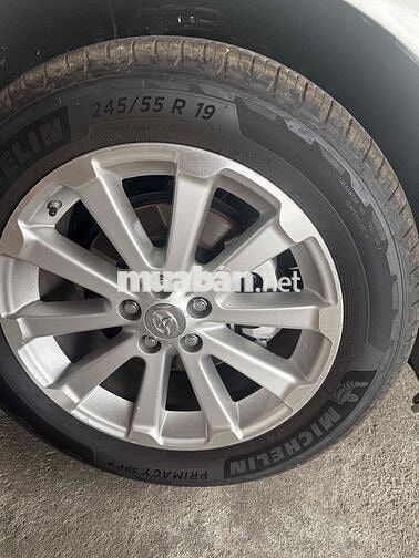 Toyota Venza 2.7 AWD Trắng