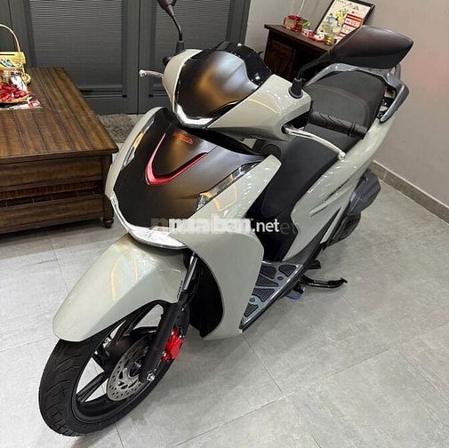 Honda SH160i ABS 2026 Xám 300 km