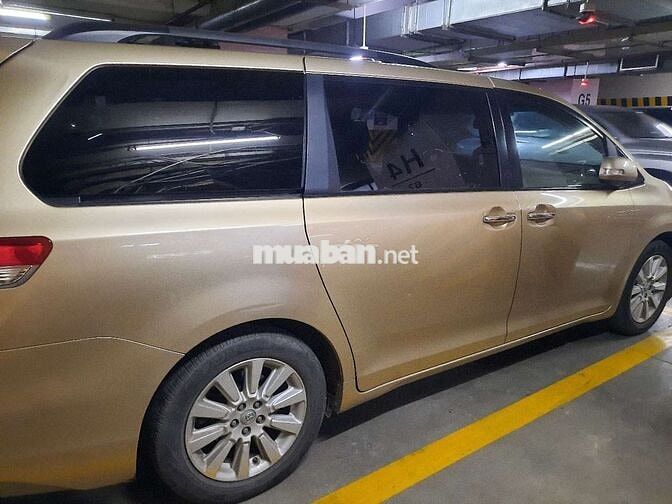 Toyota Sienna 2014 Limited 12700M
