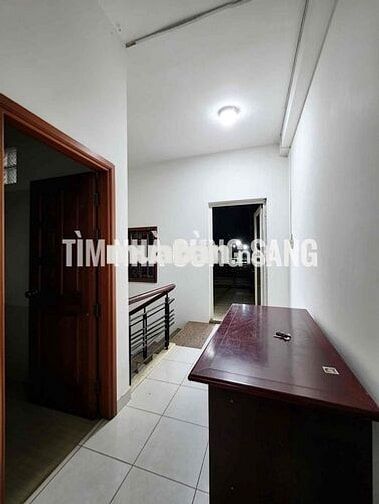 CHO THUÊ NHÀ 3 TẦNG 2 MẶT TIỀN KHU BÊN SÔNG P. HBC GIÁ RẺ CHỈ 17 TR