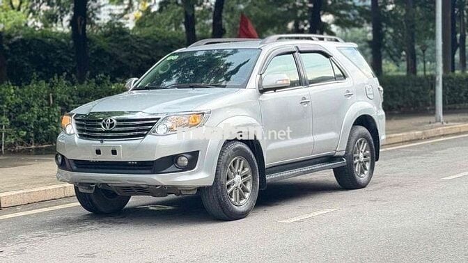 Toyota Fortuner 2013 máy xăng 1 cầu cực chất đẹp