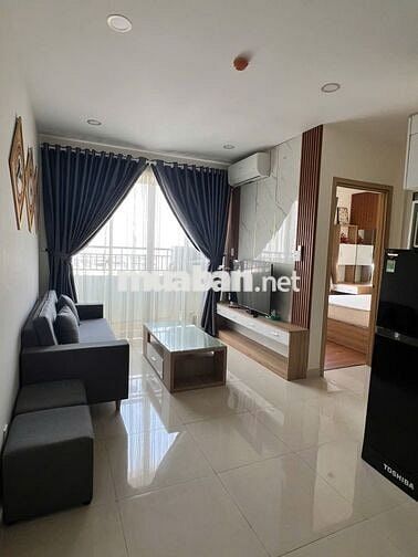 Căn 2PN Đầy đủ nội thất Cần bán; Chỉ 2,150 tỷ. LH Hương Xem nhà.