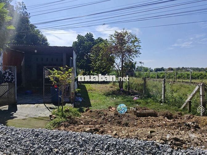 Nhà 200m2 sổ riêng giá 800tr đường An Phú, An Tịnh, Trảng Bàng