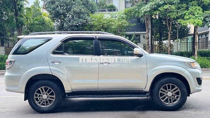 Toyota Fortuner 2013 máy xăng 1 cầu cực chất đẹp