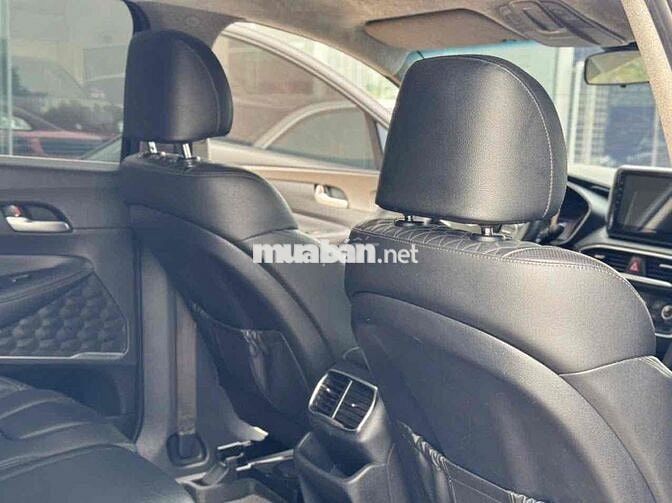 Hyundai SantaFe 2018 Tiêu Chuẩn Đen