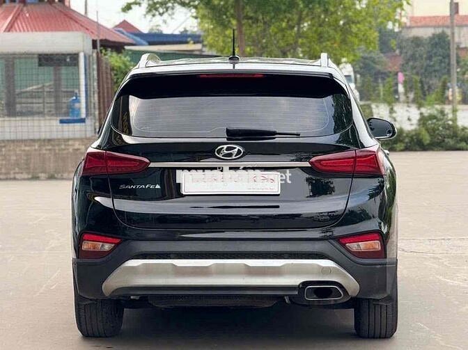 Hyundai SantaFe 2018 Tiêu Chuẩn Đen