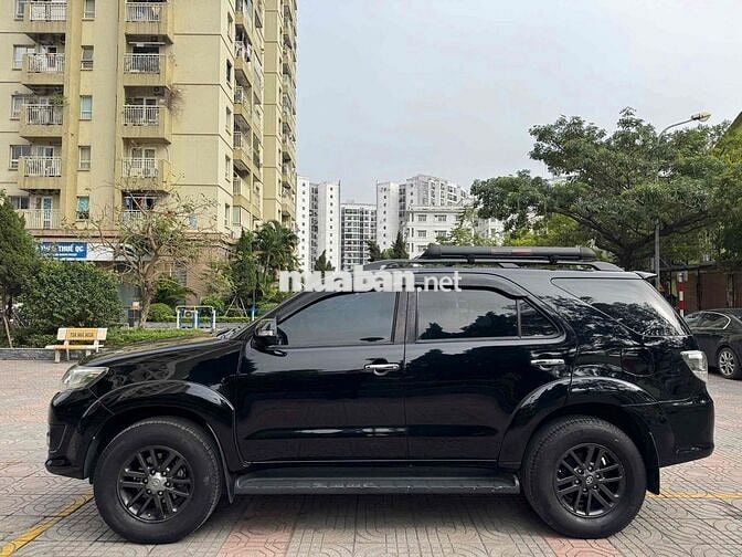 Toyota Fortuner 2016 4x2 Đen