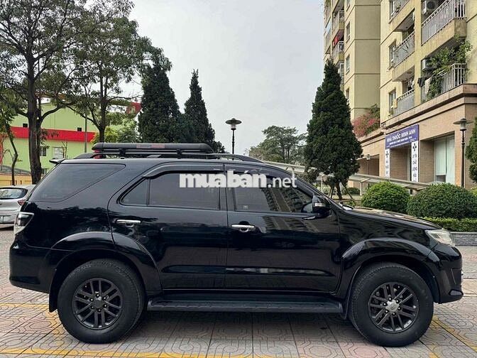 Toyota Fortuner 2016 4x2 Đen