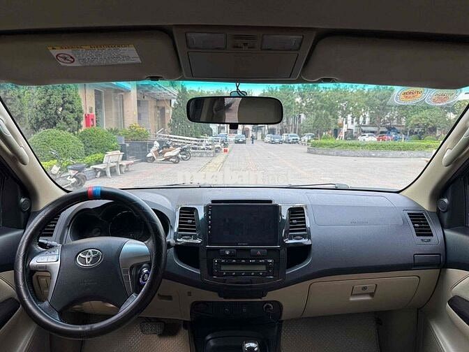 Toyota Fortuner 2016 4x2 Đen
