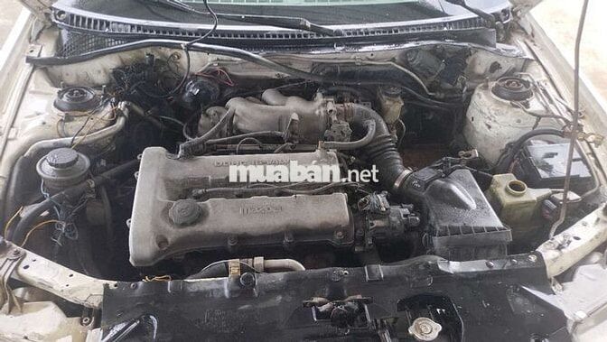 Mazda 323 1999 Trắng