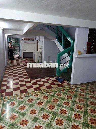 CHUNG CƯ LẦU 2 - TRẦN HƯNG ĐẠO - 110M2 - SỔ VUÔNG - NHỈNH 3 TỶ. 