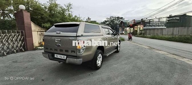 Ford XLT số sàn 2 cầu full 2016 Odo 9,8v