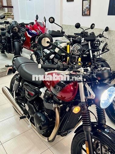 TRIUMPH SPEED TWIN 2024 RED CARNIVAL LIKE NEW