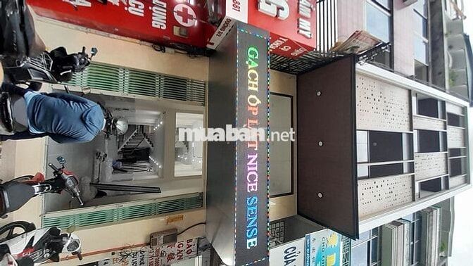 Cho thuê nguyên căn Nhà mặt tiền đường 3/2, P7, Q11, Tp.HCM