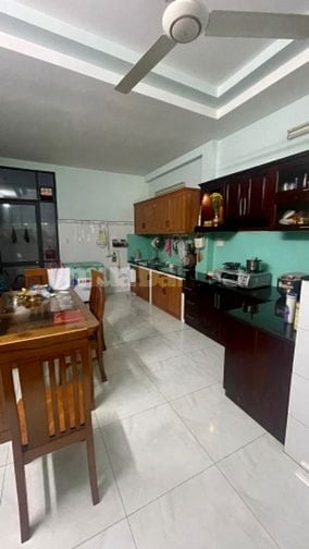 Nhà mặt tiền đường 27 phường Bình Phú cần bán.